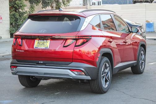2025 Hyundai TUCSON SEL
