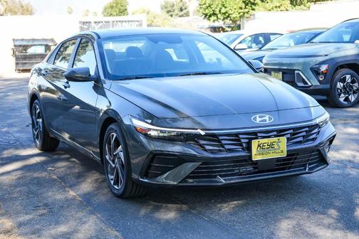 2025 Hyundai ELANTRA Limited