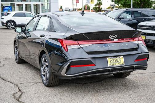 2025 Hyundai ELANTRA HEV SEL Sport
