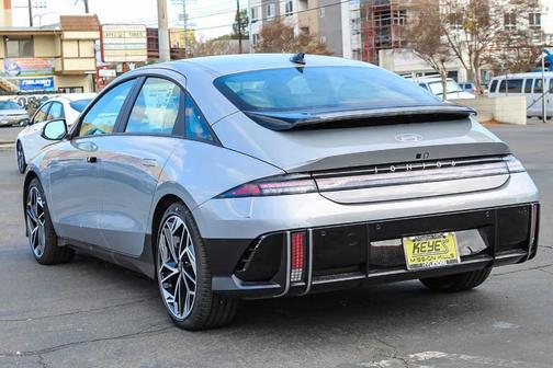 2025 Hyundai IONIQ 6 SEL
