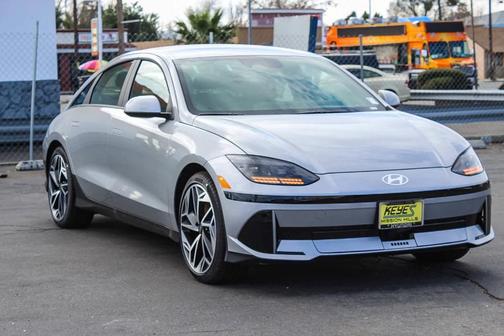 2025 Hyundai IONIQ 6 SEL