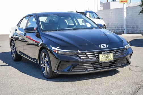 2025 Hyundai ELANTRA Limited