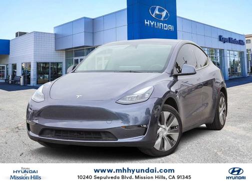 2023 Tesla Model Y Long Range