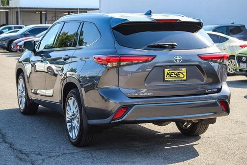 2022 Toyota Highlander Limited