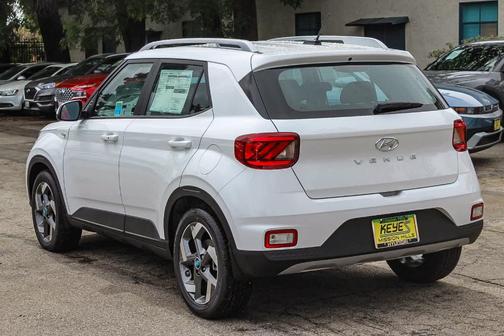 2025 Hyundai VENUE SEL