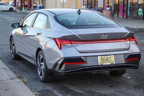 2025 Hyundai ELANTRA SEL Convenience