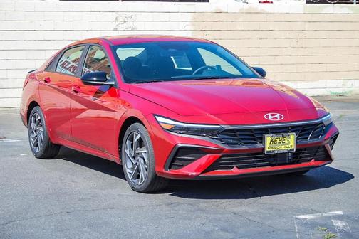 2025 Hyundai ELANTRA HEV SEL Sport