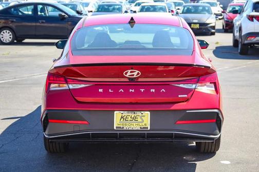 2025 Hyundai ELANTRA HEV SEL Sport