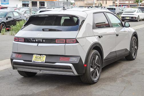 2025 Hyundai IONIQ 5 SE