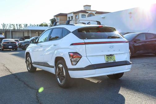 2025 Hyundai KONA EV SEL