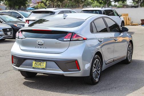 2021 Hyundai IONIQ EV SE