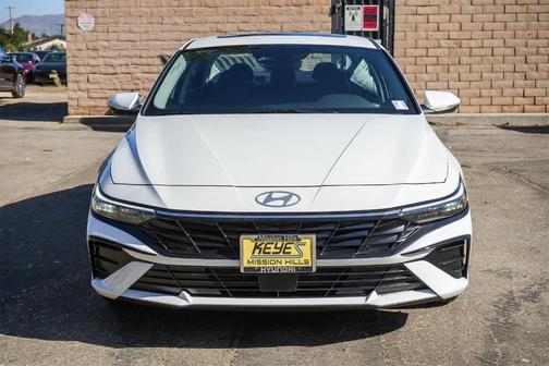 2025 Hyundai ELANTRA Limited