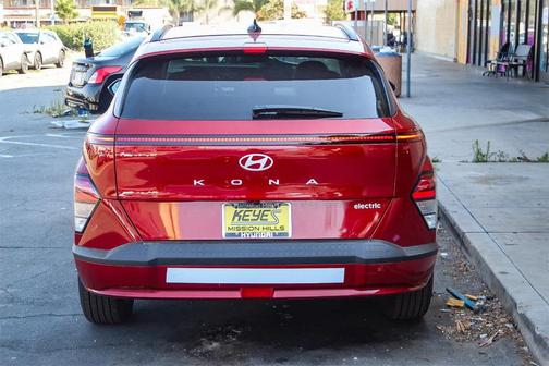 2025 Hyundai KONA EV SEL