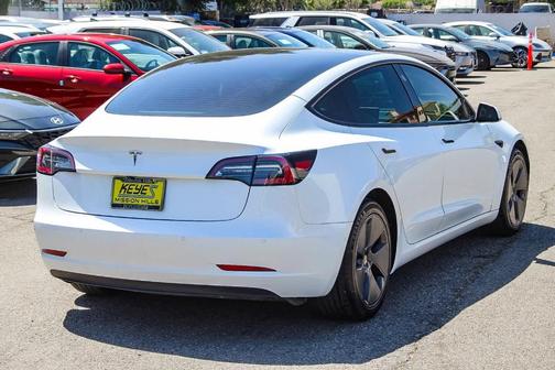 2021 Tesla Model 3 Standard Range Plus