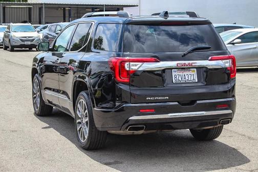 2022 GMC Acadia Denali