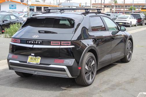 2025 Hyundai IONIQ 5 SEL