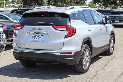 2022 GMC Terrain SLT