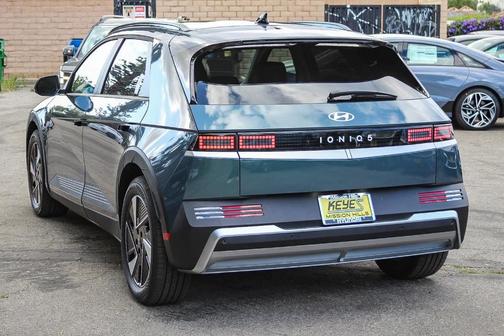 2025 Hyundai IONIQ 5 SEL