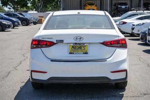 2020 Hyundai Accent SE