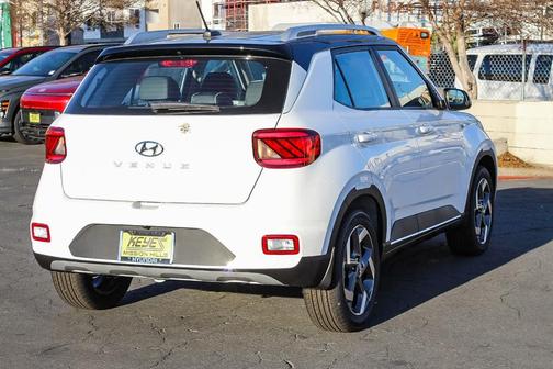 2025 Hyundai VENUE Limited
