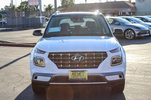 2025 Hyundai VENUE Limited