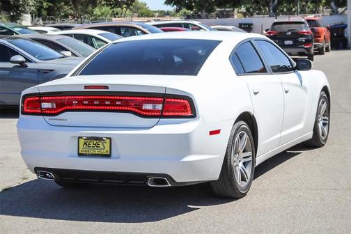 2013 Dodge Charger SE