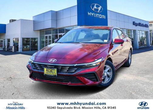 2025 Hyundai ELANTRA SE
