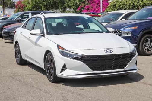 2021 Hyundai ELANTRA SEL