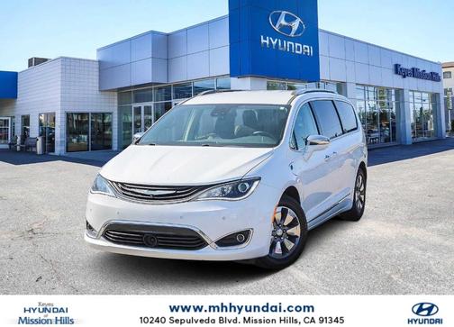 2018 Chrysler Pacifica Hybrid Limited