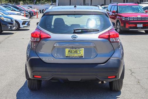 2018 Nissan Kicks S
