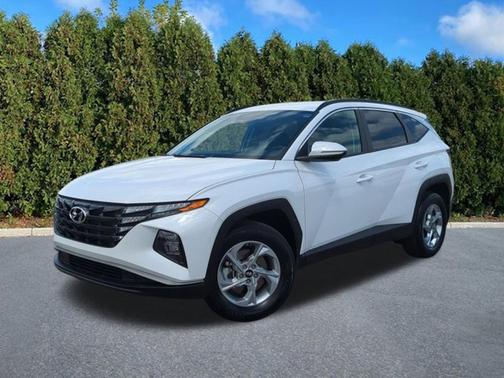 White 2023 Hyundai TUCSON SEL