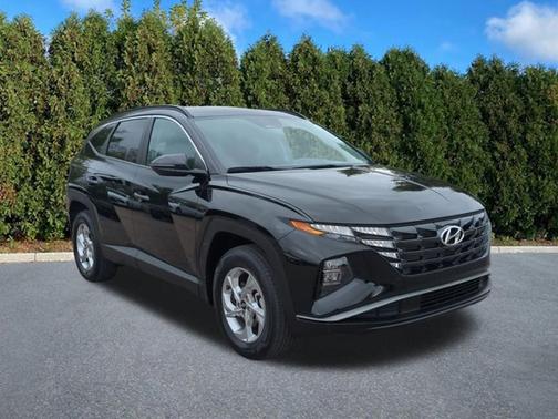 Black 2022 Hyundai TUCSON SEL