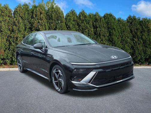 Black 2026 Hyundai SONATA SEL Sport