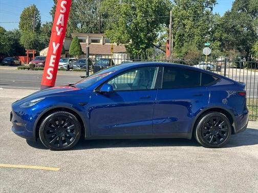 2022 Tesla Model Y Long Range Dual Motor All-Wheel Drive