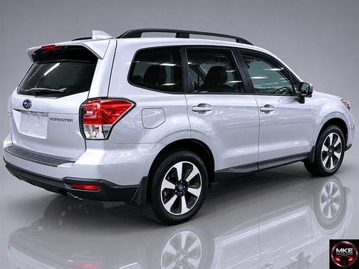 Ice Silver Metallic 2018 Subaru Forester 2.5i Premium