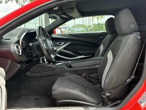 2019 Chevrolet Camaro 1LT