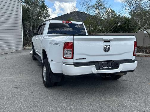 Bright White Clearcoat 2019 RAM 3500 Big Horn