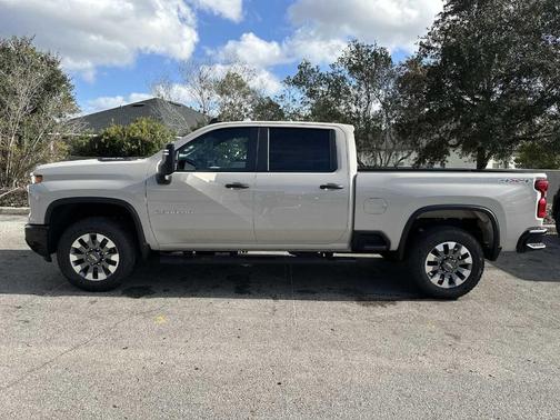 2026 Chevrolet Silverado 2500 Custom