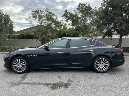 2022 Maserati Quattroporte Modena