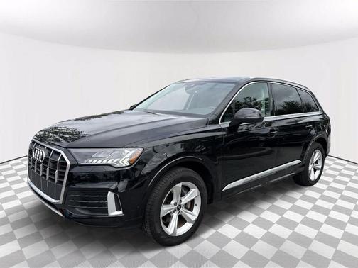 2024 Audi Q7 45 Premium Plus