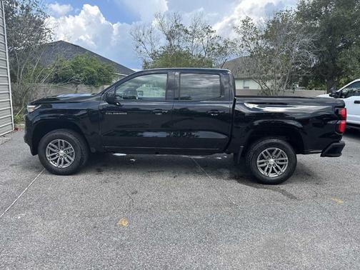 Black 2026 Chevrolet Colorado LT