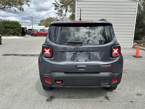 2022 Jeep Renegade Trailhawk