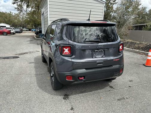 2022 Jeep Renegade Trailhawk