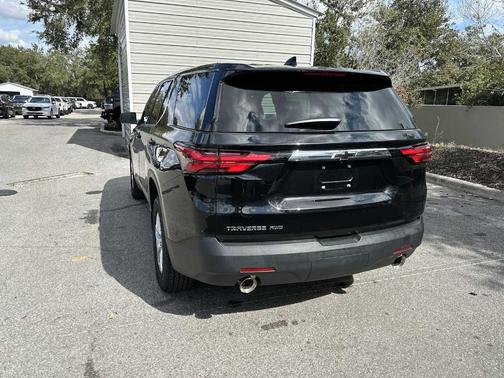 2023 Chevrolet Traverse LS