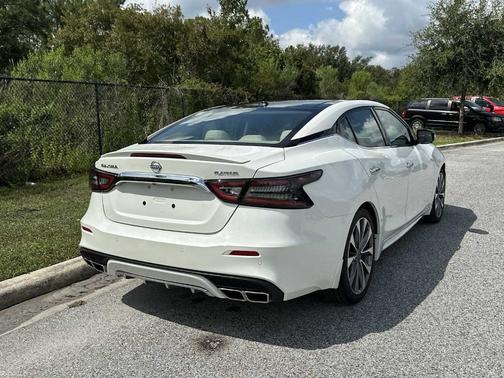 2023 Nissan Maxima Platinum