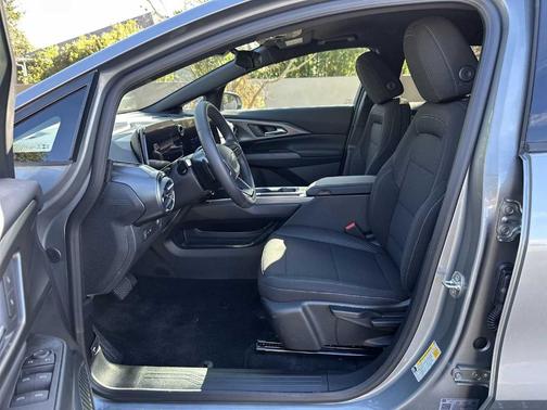 2026 Chevrolet Equinox EV LT 1