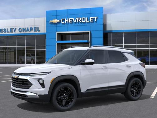 Summit White 2026 Chevrolet Trailblazer LT