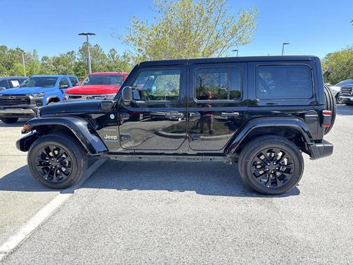 2024 Jeep Wrangler 4xe Sahara