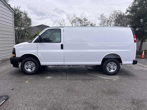 Summit White 2026 Chevrolet Express 2500 Work Van