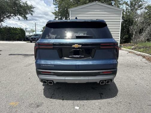 Lakeshore Blue Metallic 2026 Chevrolet Traverse LT